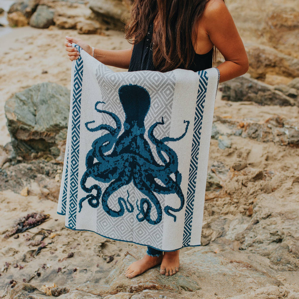 Cotton Sustainable Knit Throw Blanket | Summer Gift - Octopus Square