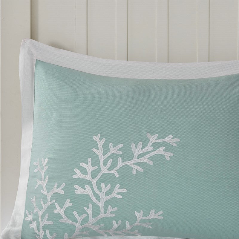 Coastline Oversized Cotton Jacquard Comforter Set by Harbor House