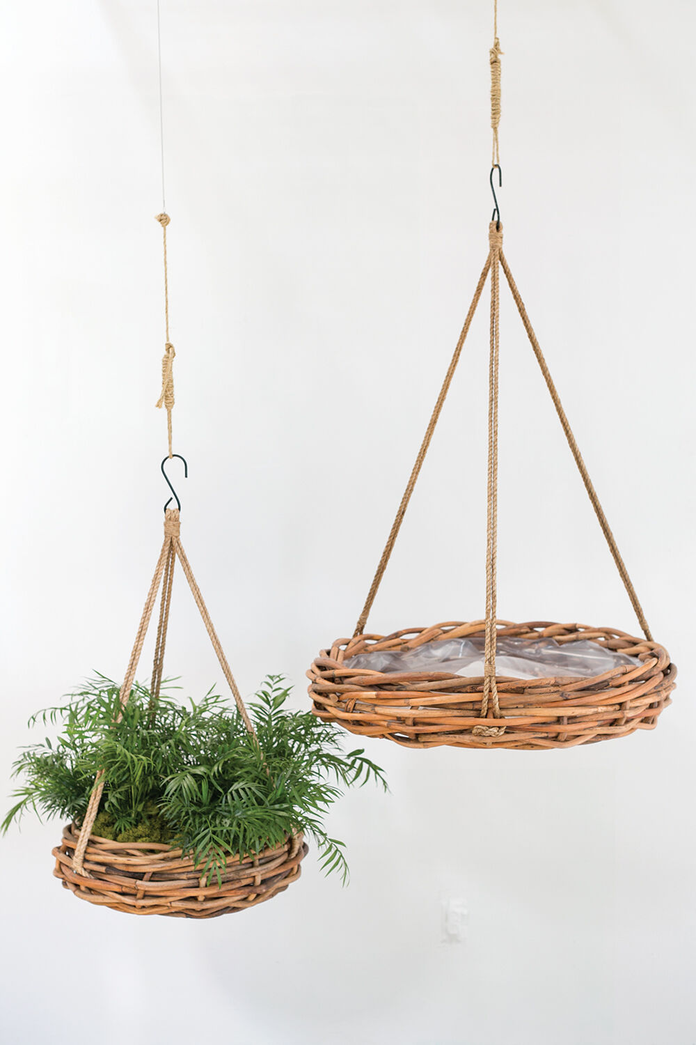Cabana Hanger 23"x 6.5"
