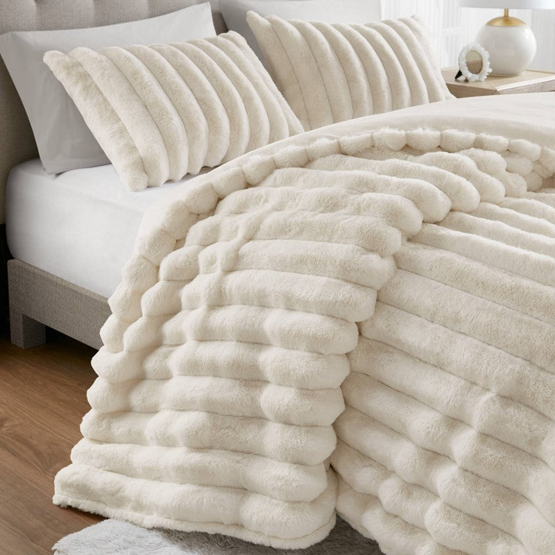 Jasmine 3 Piece Faux Fur Comforter Set by Madison Park