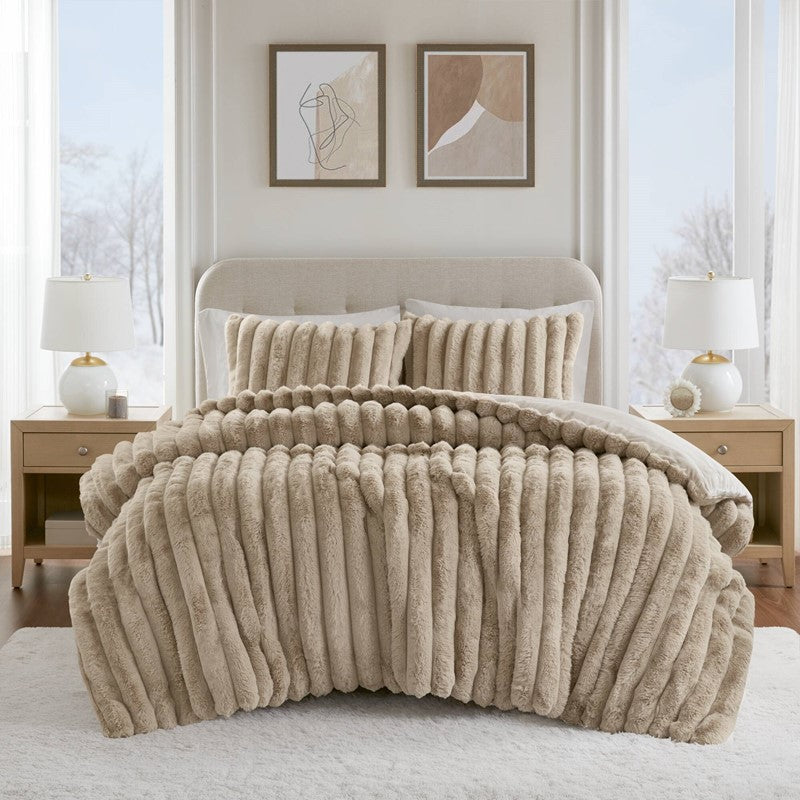 Jasmine 3 Piece Faux Fur Comforter Set by Madison Park