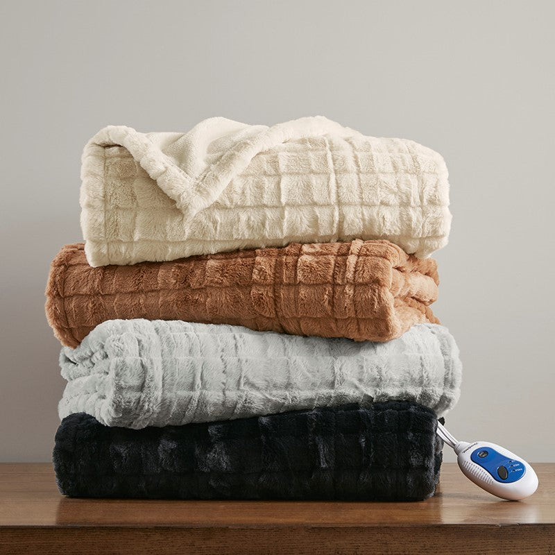 Zuri Oversized Faux Fur Heated Throw by Beauty Rest